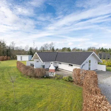 Holiday home Edvardsine - 12km From The Sea In Western Jutland By Interhome