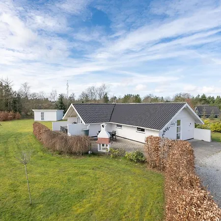 Edvardsine - 12km From The Sea By Interhome Nyaraló