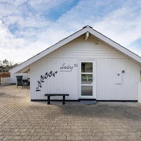 Edvardsine - 12km From The Sea By Interhome Nyaraló *